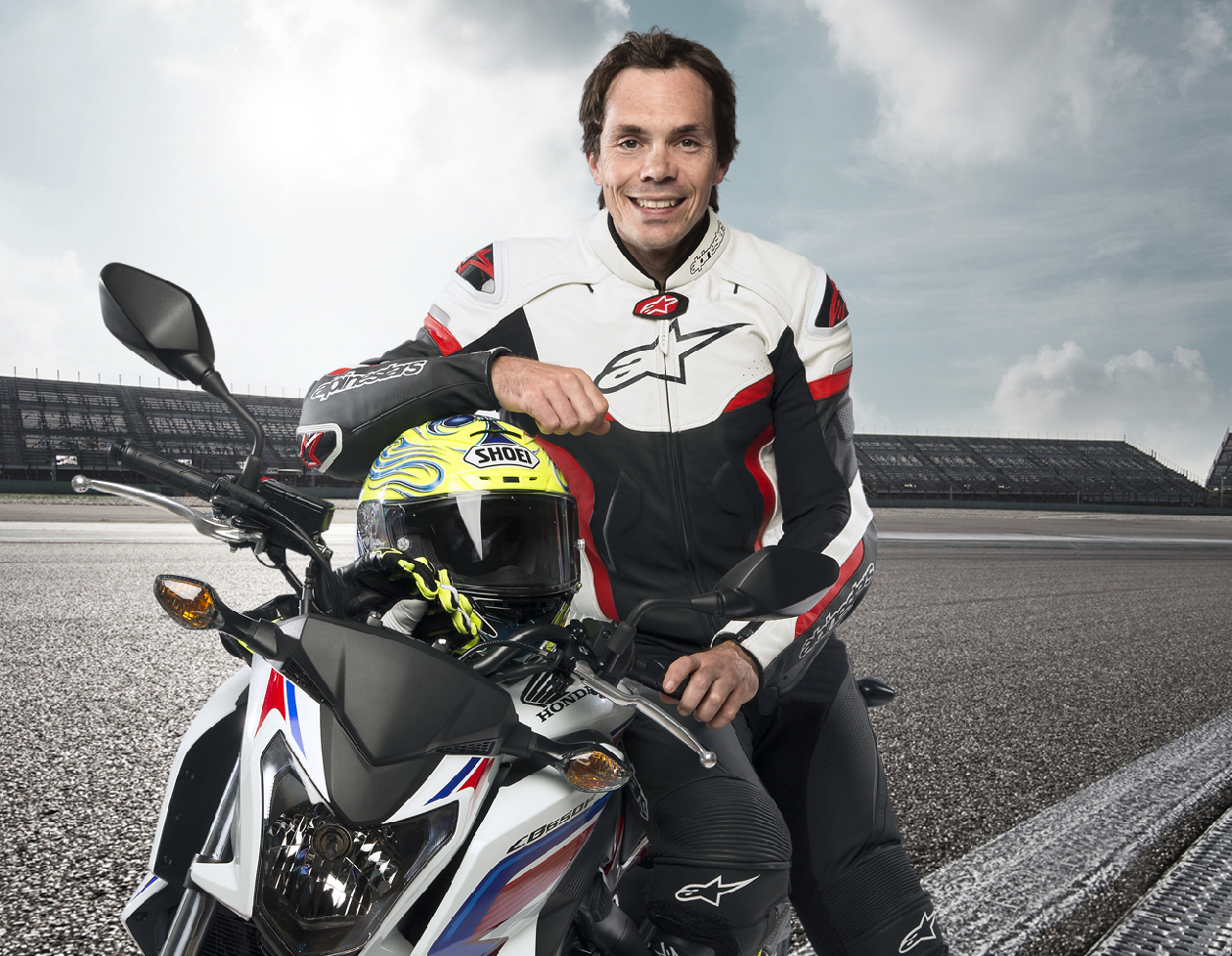 Chris-Vermeulen-Aussie-motorcycle-champion-on-the-race-track