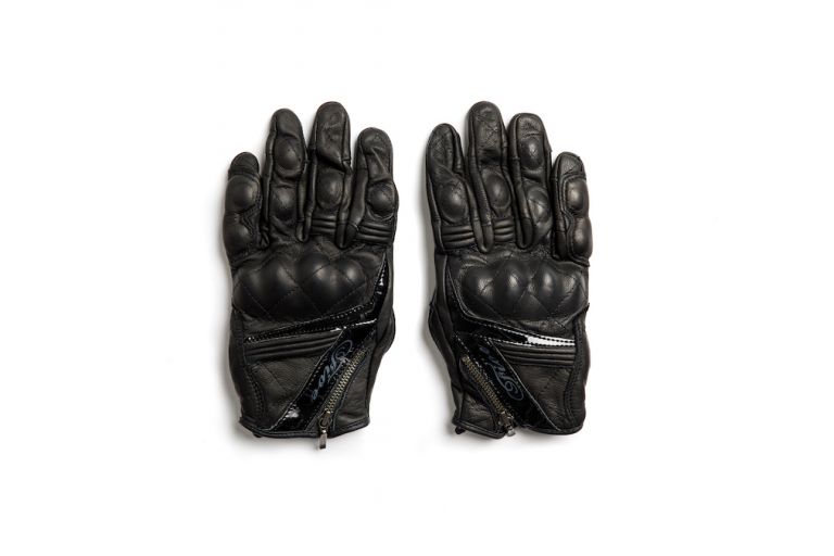 Motorbikes, gear, spokes, protective gear, gloves