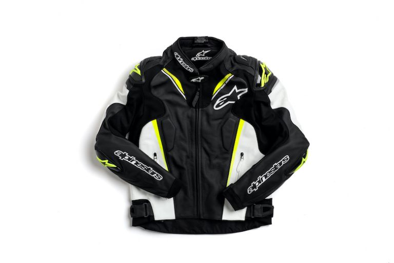 Motorbikes, gear, spokes, protective gear, jackets