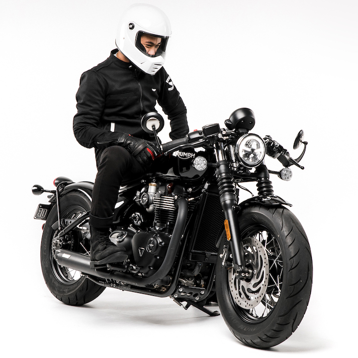 Motorcycle gear, style rider, triumph bobber
